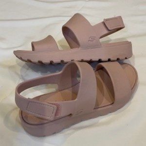 Skechers Women's Foamies Footsteps Breezy Feels Sandal